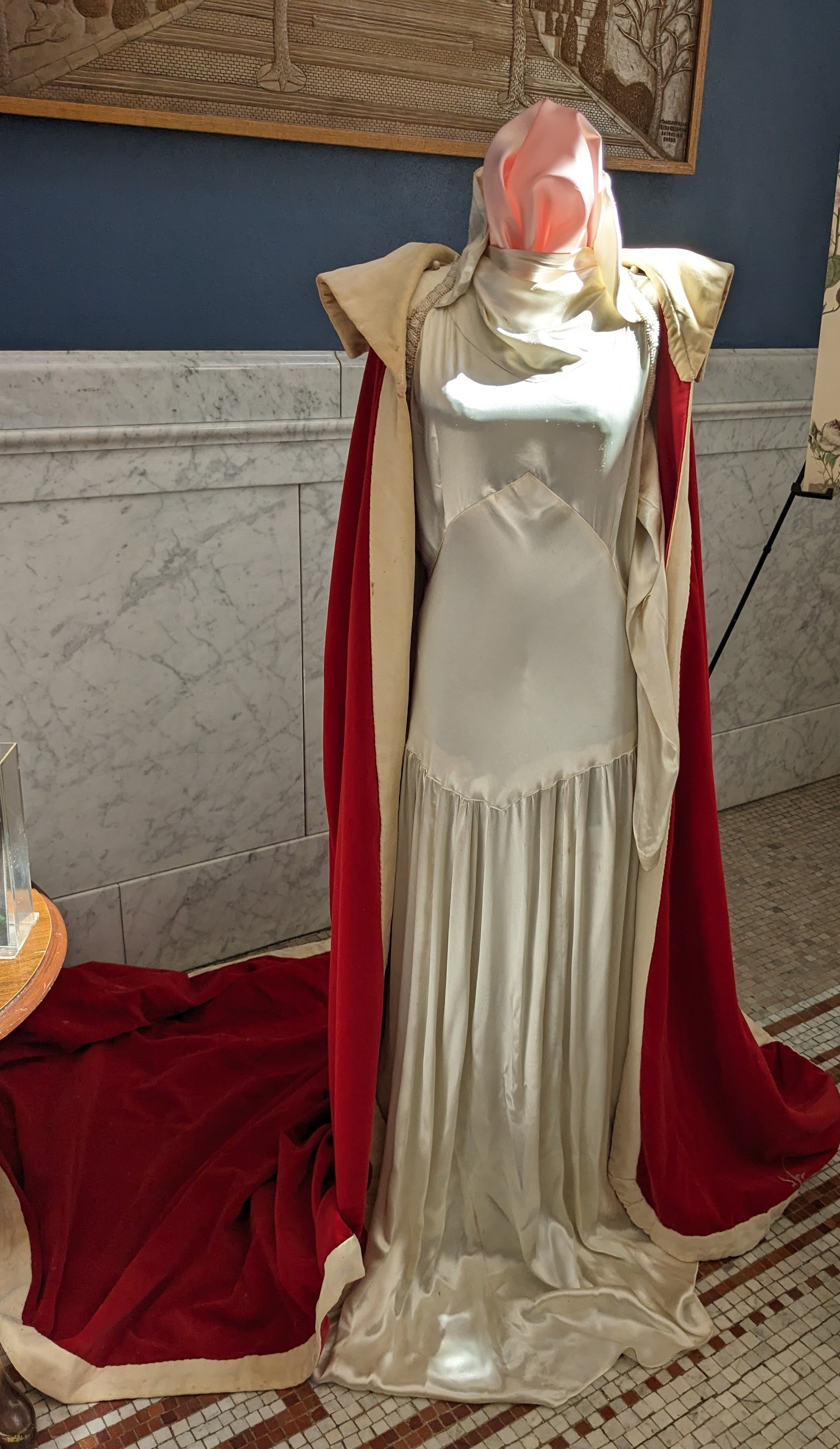 Peony queen's gown